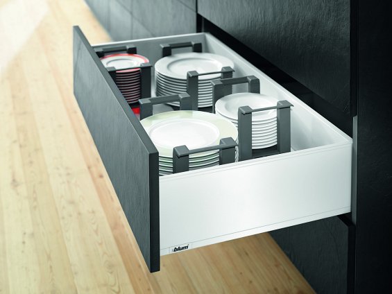 Внутренний ящик LEGRABOX pure TIP-ON BLUMOTION (высота C 177, глубина 500 мм, до 70 кг), белый шелк